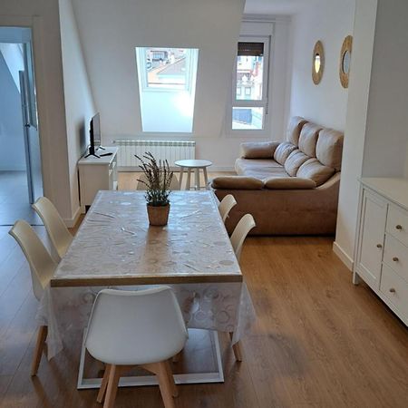 Precioso Atico En El Centro De Cangas De Onis Apartamento Exterior foto